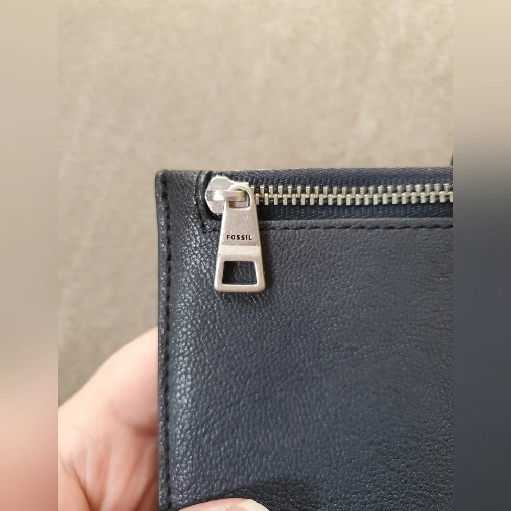 Fossil Vale Medium Leather Tab Wallet Midnight Navy